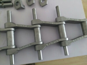 roller chain link